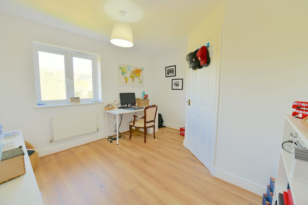 Bedroom- click for photo gallery